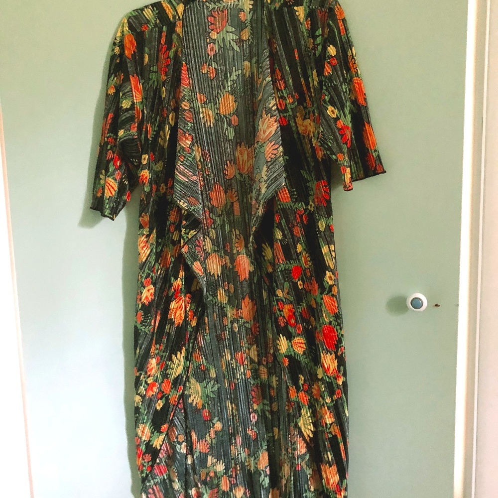 LulaRoe Lindsay 3/4 Sleeve Kimono